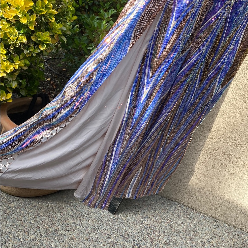 Sequence Maxi Dress (plus size) - Picture 6 of 8